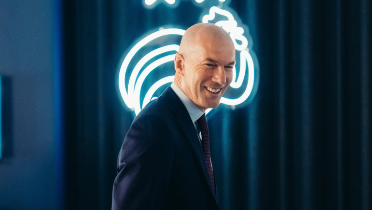 Ban huấn luyện 22 người của Zidane ở đội
