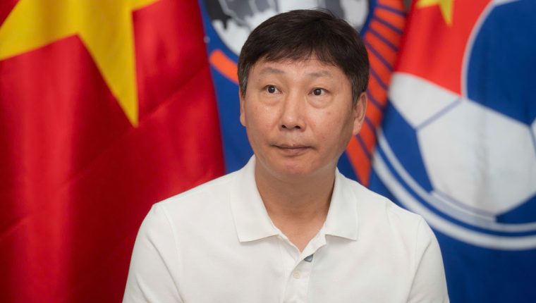 HLV Kim Sang-sik chia sẻ về hành trình vô