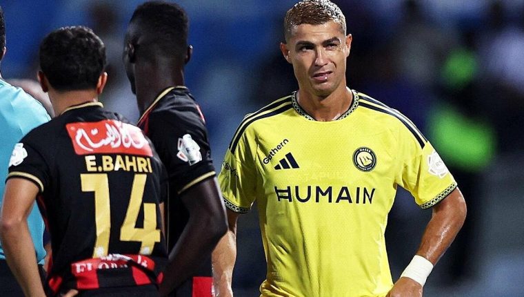 Al Nassr thắng ngược sau khi Ronaldo bị thay