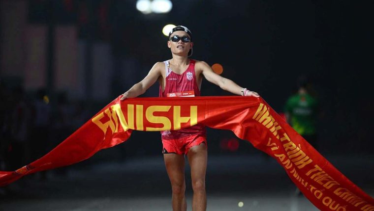 VnExpress Marathon giúp chạy bộ xứ Nghệ hết 'khát'