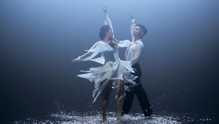 Khánh Thi, Phan Hiển lột tả tình yêu trong
