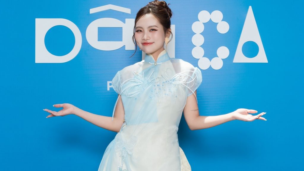 Phương Mỹ Chi: Không sợ bị chê khi làm