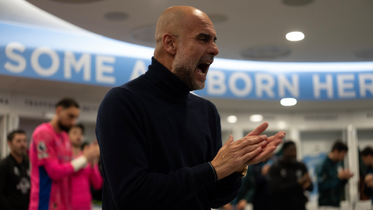 Một Guardiola trần trụi ở Man City - Báo