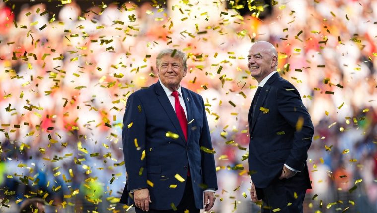 Báo Anh: ‘Ông Trump sẽ tìm cách giúp chủ tịch FIFA Infantino tại vị’
