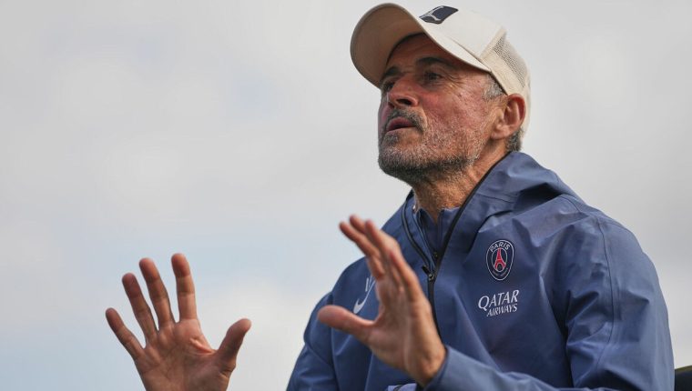 Luis Enrique tiến cử cầu thủ PSG giành Quả