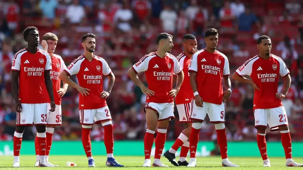Arsenal thua Dortmund ở trận tranh Emirates Cup