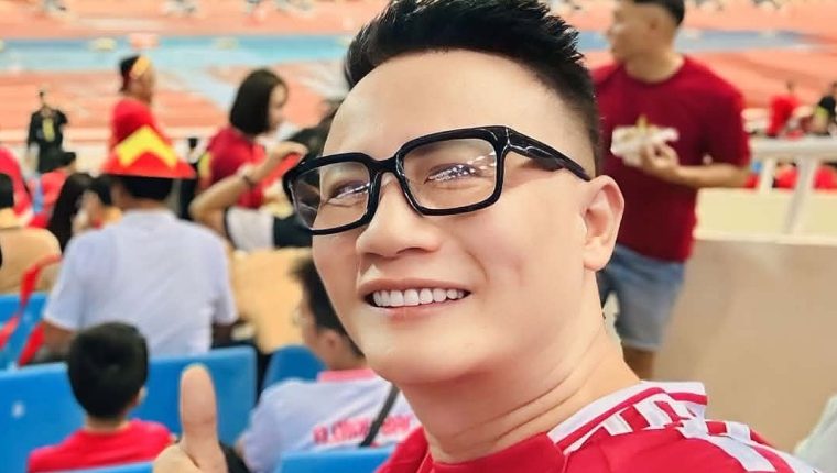 Sao Việt đến sân Mỹ Đình cổ vũ đội