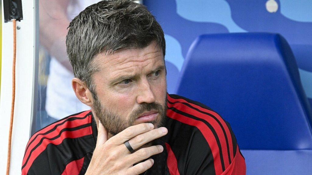 Carragher: 'Carrick không đủ tố chất để đưa Man