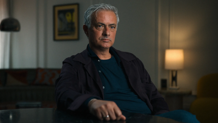 Mourinho: 'Real - Barca là chiến tranh'