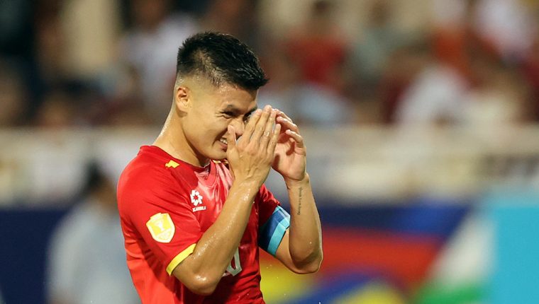Thành Chung bênh vực Quang Hải