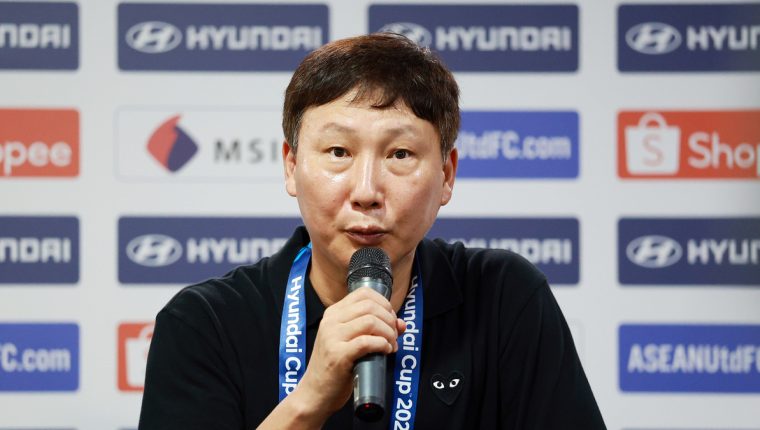HLV Kim: 'Việt Nam đá tốt hơn lượt đi
