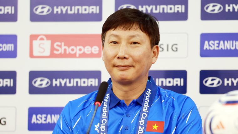 HLV Kim Sang-sik: 'Việt Nam muốn viết nên lịch