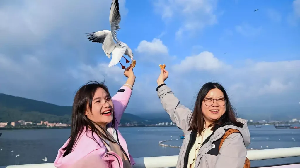 Trung Quốc miễn visa quá cảnh cho công dân