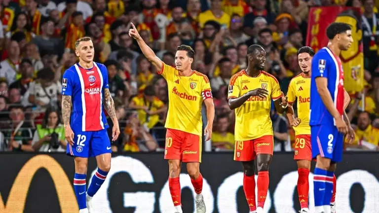 PSG thua sốc ở trận tranh Siêu Cup Pháp