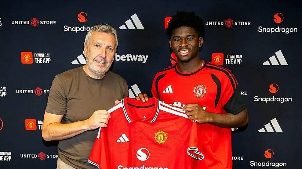 Man Utd công bố Baleba