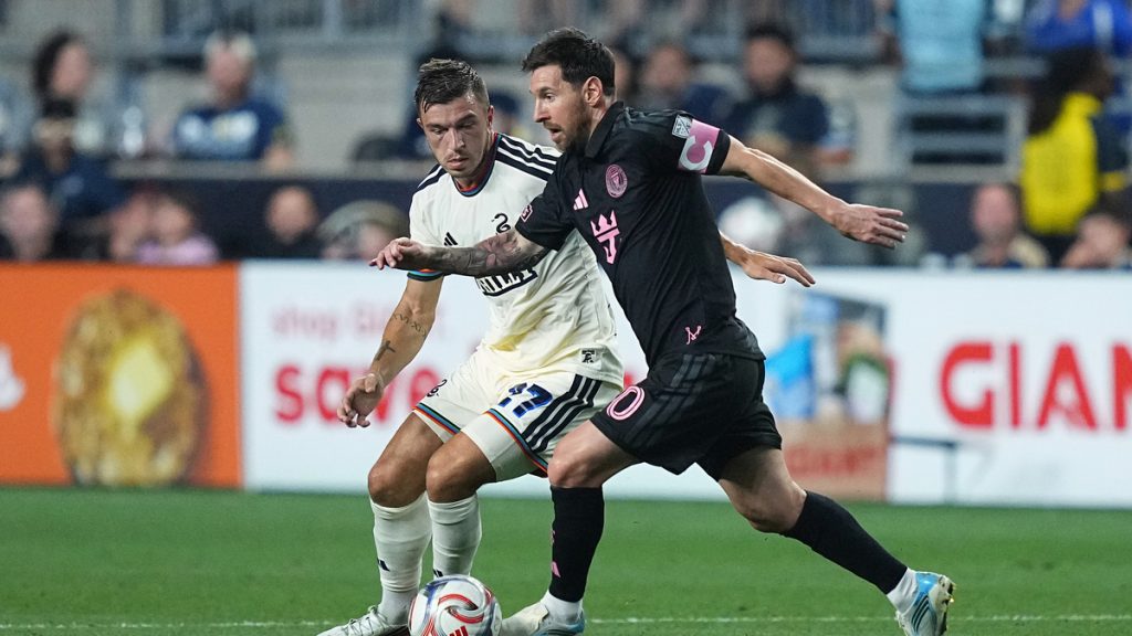 Messi ghi bàn trở lại ở MLS