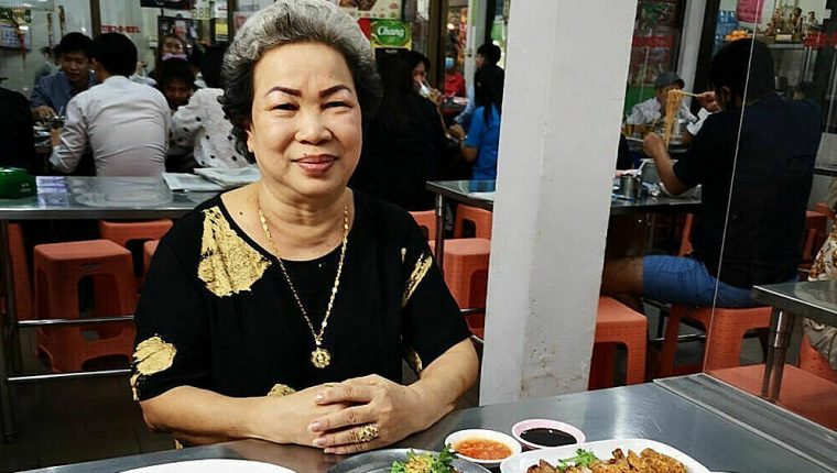 Từ con nợ suýt tự tử thành bà chủ