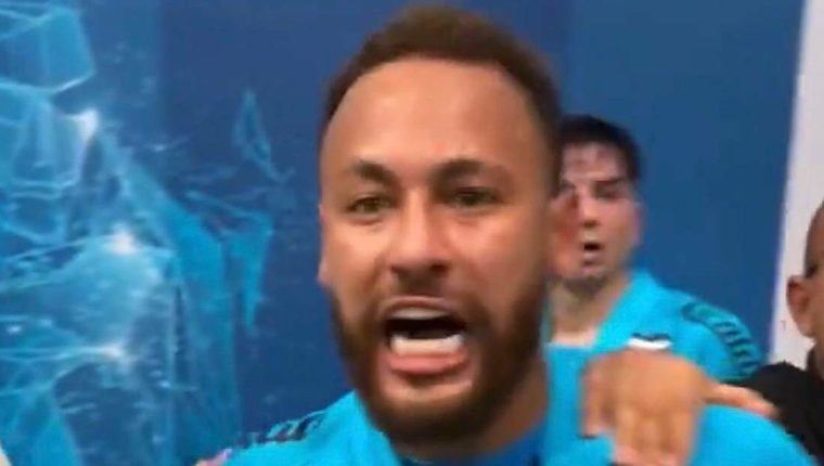 Neymar bị gọi là 'gã đê tiện'
