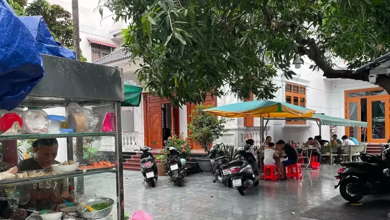 Quán hủ tiếu biệt thự tại TP HCM đóng