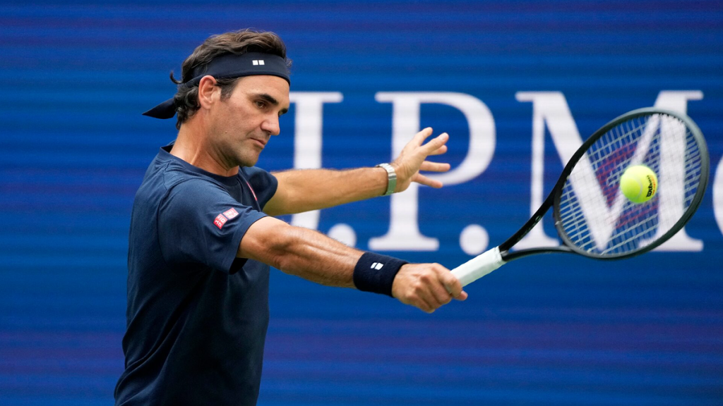 Federer lý giải sự thoái trào của cú trái