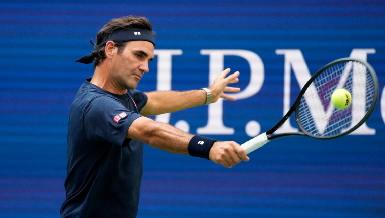 Federer lý giải sự thoái trào của cú trái