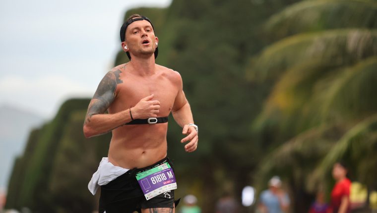 Runner Ukraine bỏ thuốc lá nhờ VnExpress Marathon