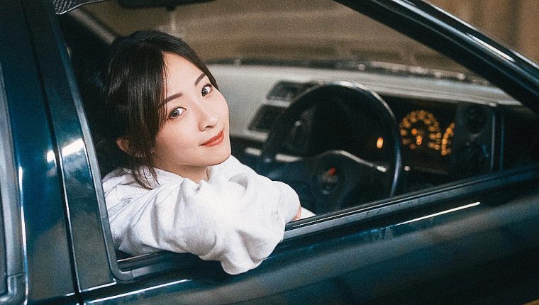 Mỹ nhân Hong Kong làm tài xế taxi