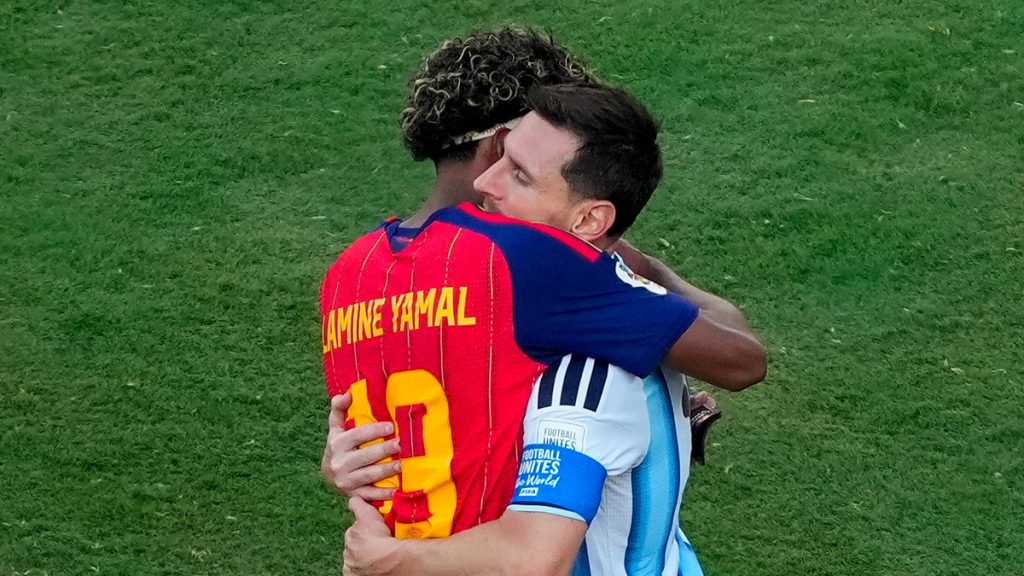 Messi góp tiền khắc phục thảm họa cháy rừng