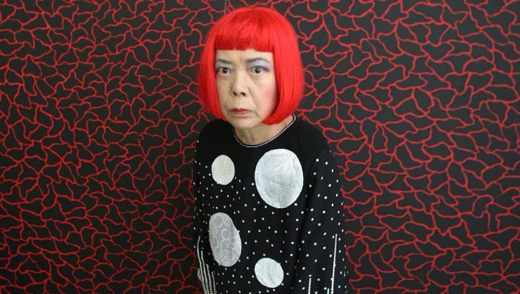 'Nữ hoàng chấm bi' Yayoi Kusama qua đời