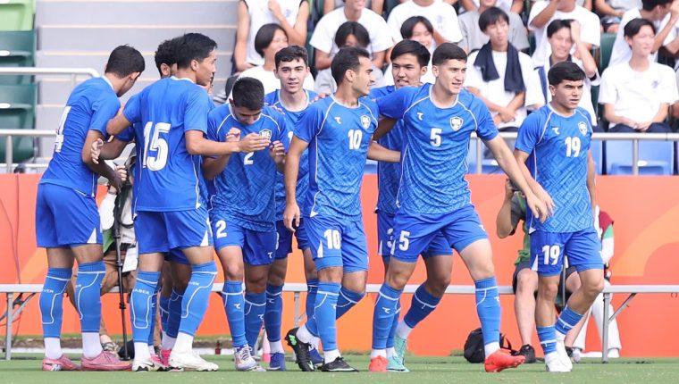 Việt Nam 0-1 Uzbekistan (H1): Thủng lưới sớm