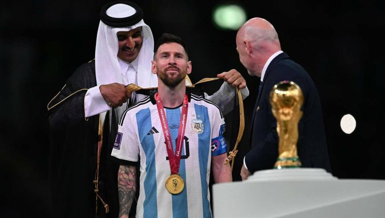 Messi từng suýt bỏ lỡ thập niên vàng như