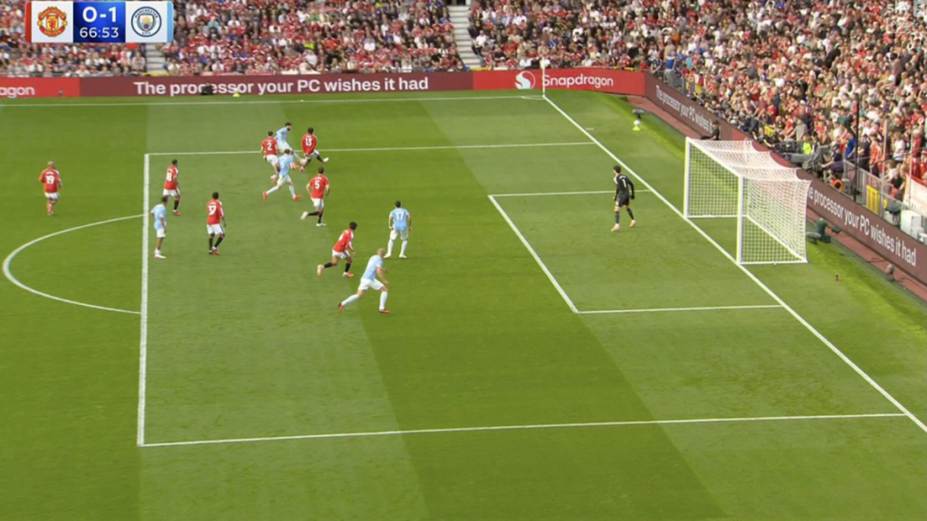 Tổ VAR trận derby Manchester bị đình chỉ công