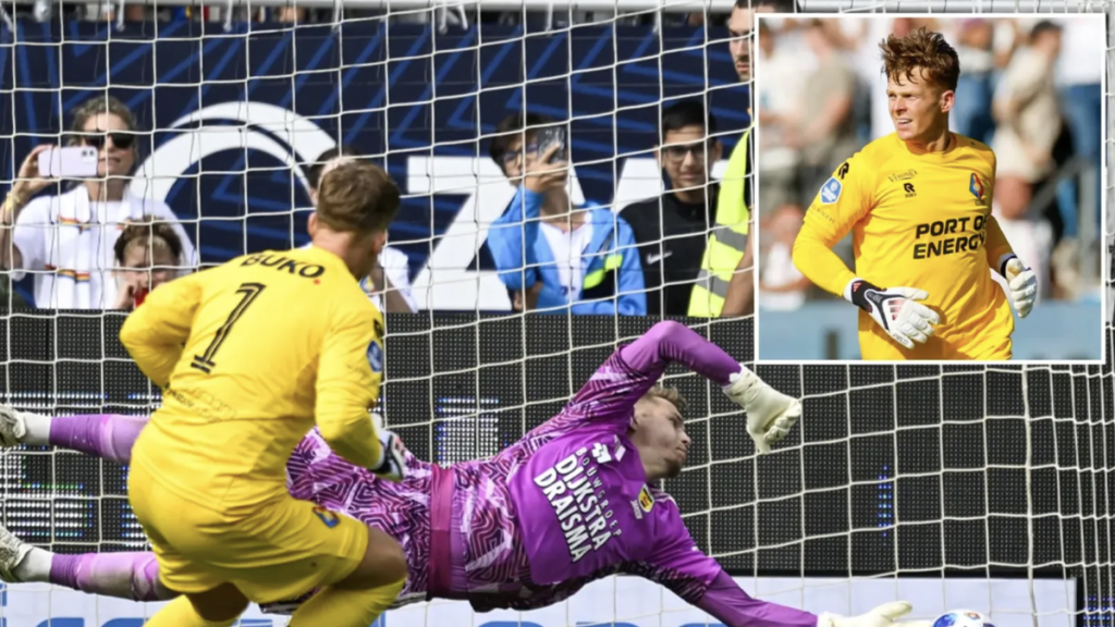 Thủ môn Ronald Koeman Jr ghi cú đúp bằng