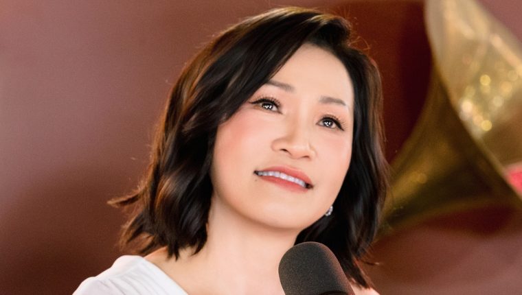 Hồng Đào được khen khi hát 'Xuân thì'