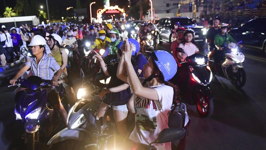Khán giả Nha Trang chờ đón chung kết Miss