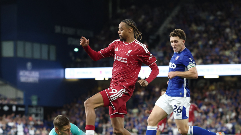 Henry cảnh báo Liverpool về cách dùng Barcola