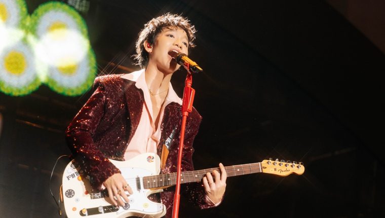 Hoàng Dũng thăng hoa ở concert lớn nhất sự