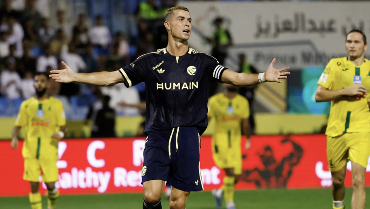 CLB của Ronaldo lập kỷ lục ghi bàn liên