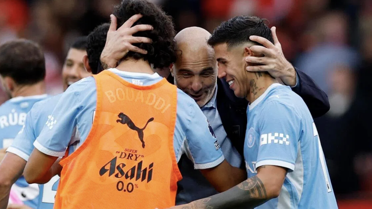 HLV Man City: 'Bruno Fernandes cũng đáng nhận thẻ