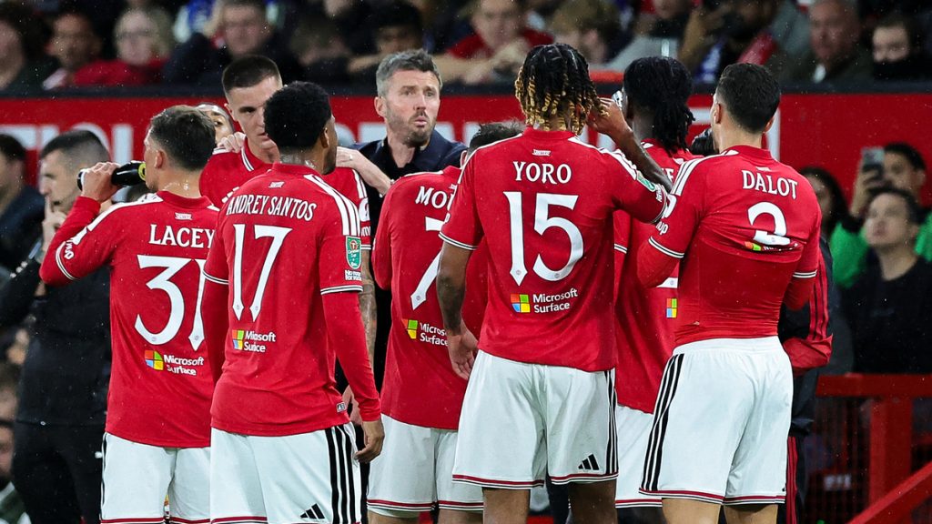 Carrick: 'Trận thua Brighton thật không thể chấp nhận'