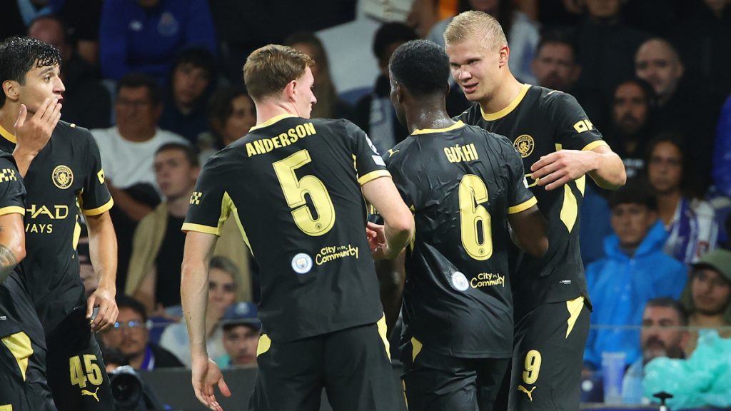 Haaland giúp Man City thắng trận ra quân Champions
