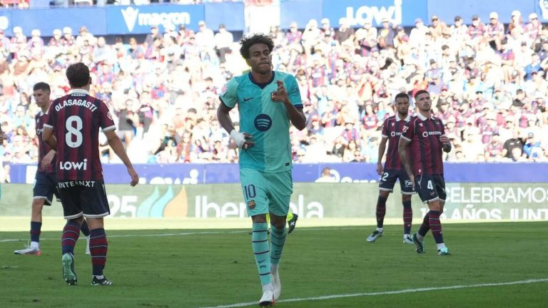 Yamal: 'Tôi xứng đáng với Quả Bóng Vàng'