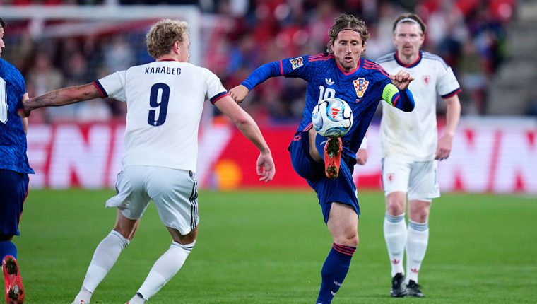 Modric lập kỷ lục ghi bàn ở tuổi 41
