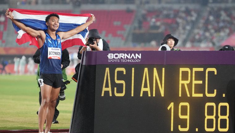 Thần đồng điền kinh Thái Lan tiếp tục tạo
