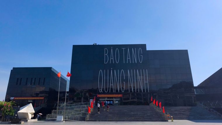 Quảng Ninh chấn chỉnh việc người nước ngoài thuyết