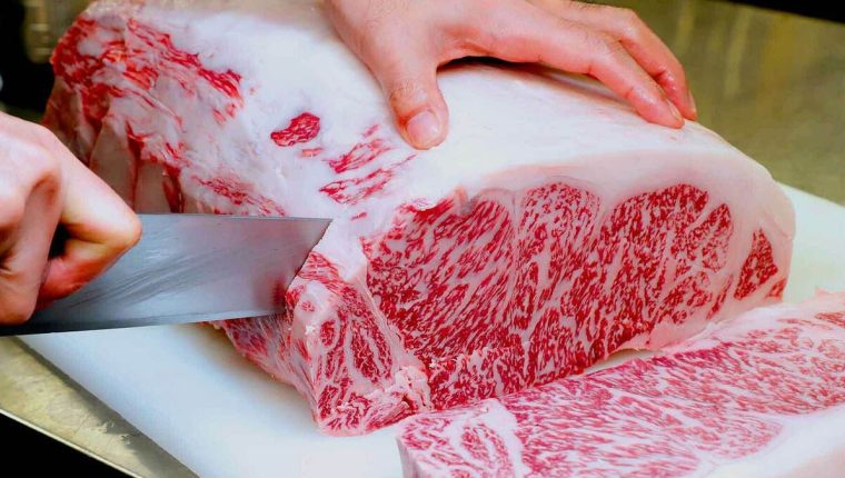 Cách người Nhật nuôi 'nữ hoàng bò Wagyu'
