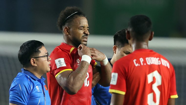 Xuân Son chia tay FIFA ASEAN Cup vì chấn