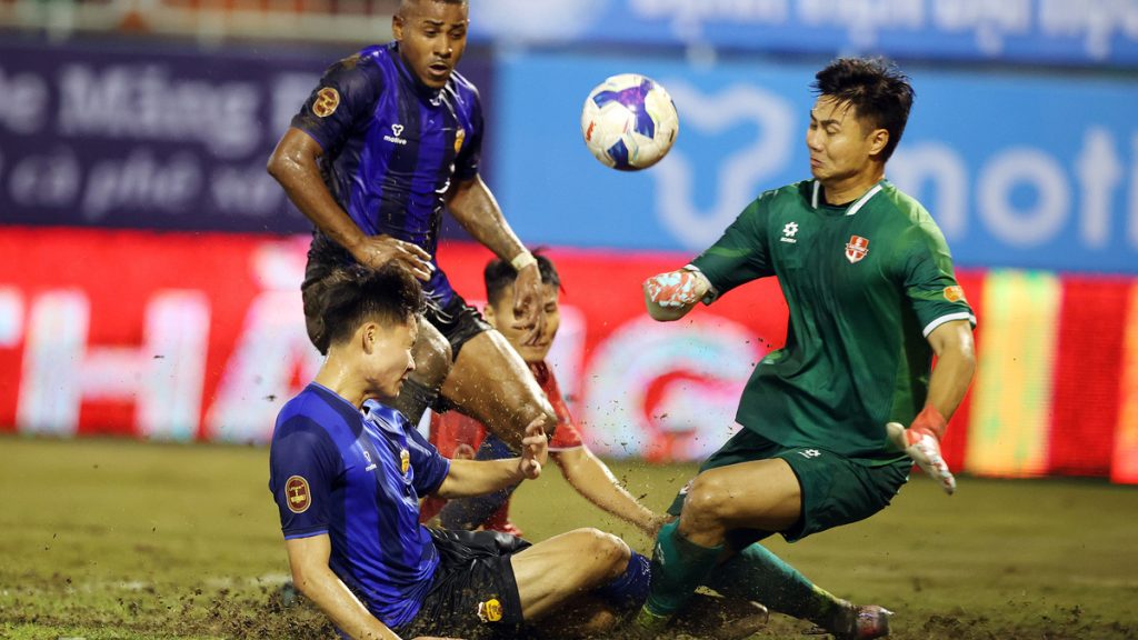 HAGL thua ngược Hải Phòng ở V-League 2026-2027