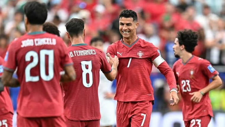 UEFA lên kế hoạch tạo ‘Champions League cấp ĐTQG’