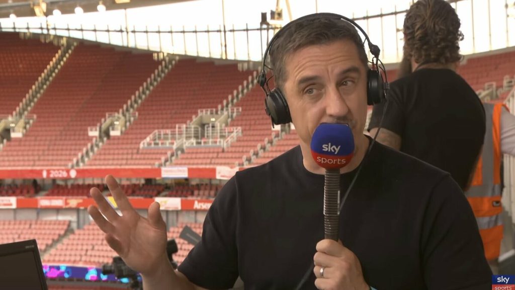Neville: 'Các đội đều nghĩ có thể chọc thủng
